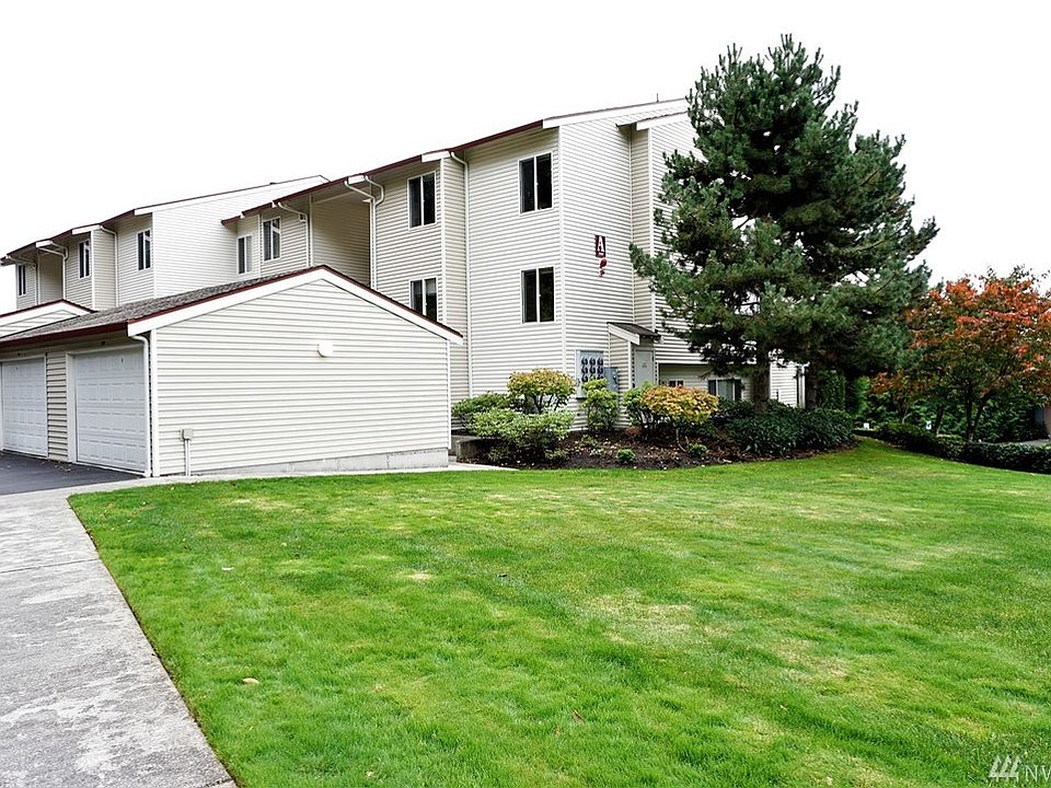 1st image of 23007 Lakeview Dr Unit A204