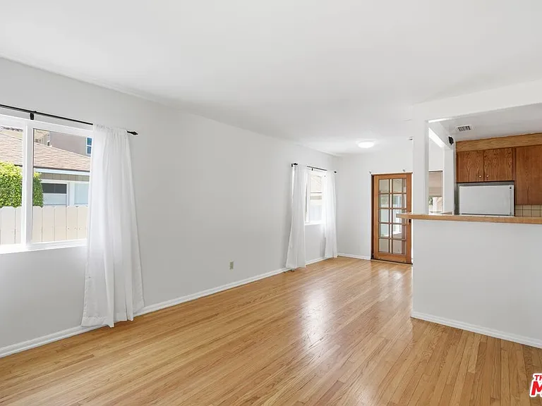 4142 Lincoln Ave — Photo 3