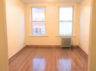 2340 31st Ave APT 3F, Astoria, NY 11106