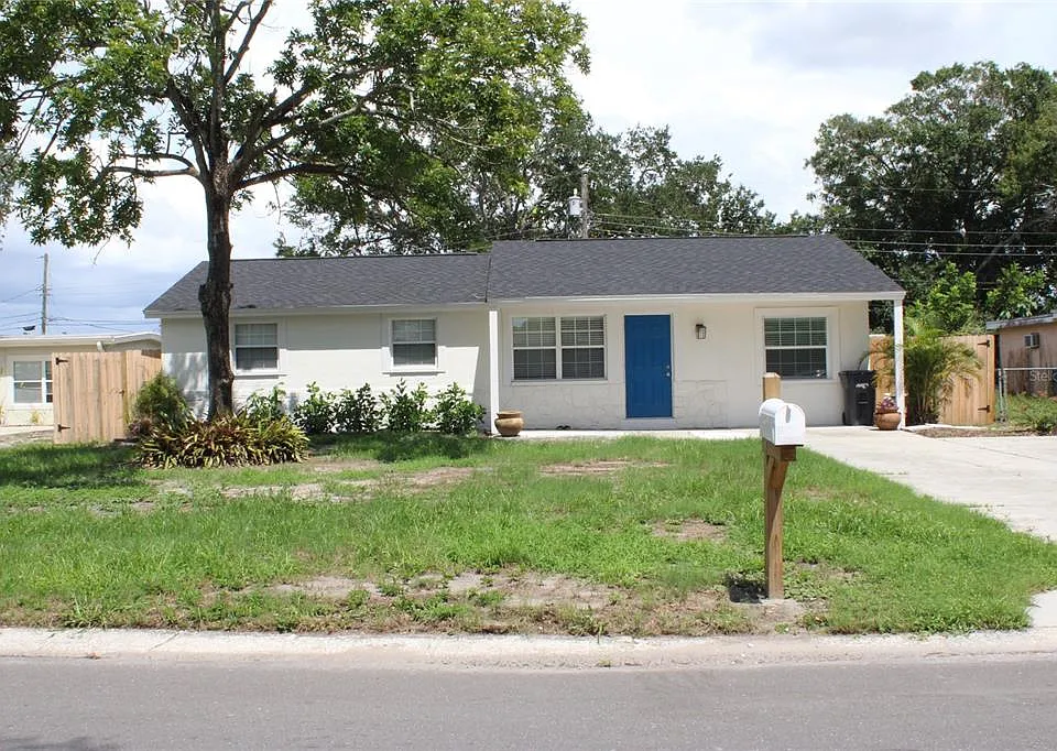 9049 Orchid Dr