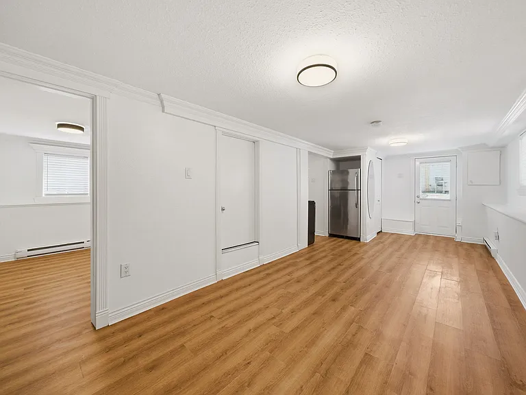 524 E 12th Ave #B — Photo 3