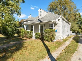 119 N 28th St, Belleville, IL 62226