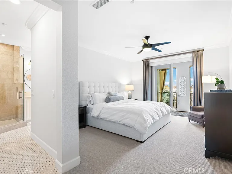 71 Vantis Dr — Photo 19