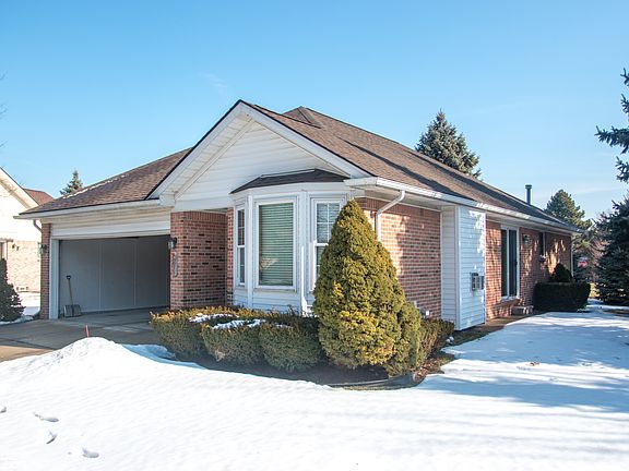 3rd image of 6218 White Oak #36