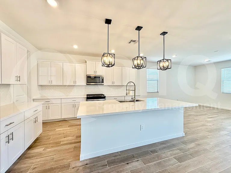 4281 W Hannah St — Photo 6