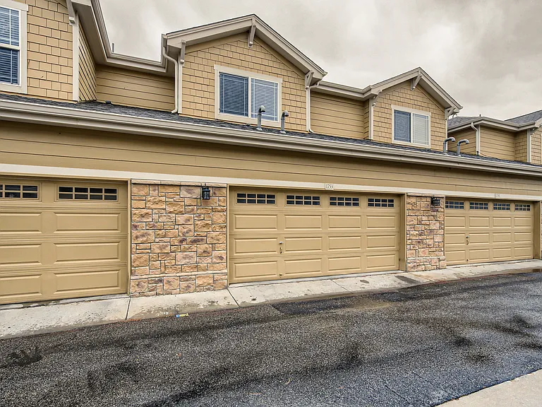 1753 S Buchanan Cir — Photo 25