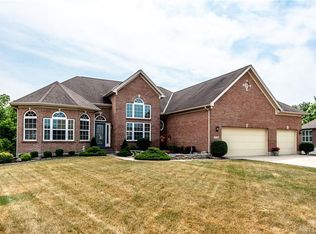 470 Calumet Farms Dr, Lebanon, OH 45036