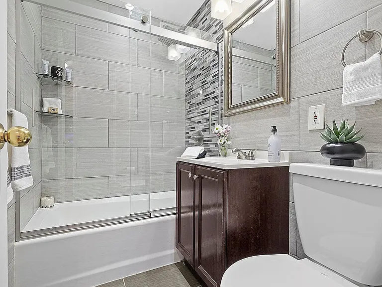 4230 Douglaston Pkwy #7H — Photo 11