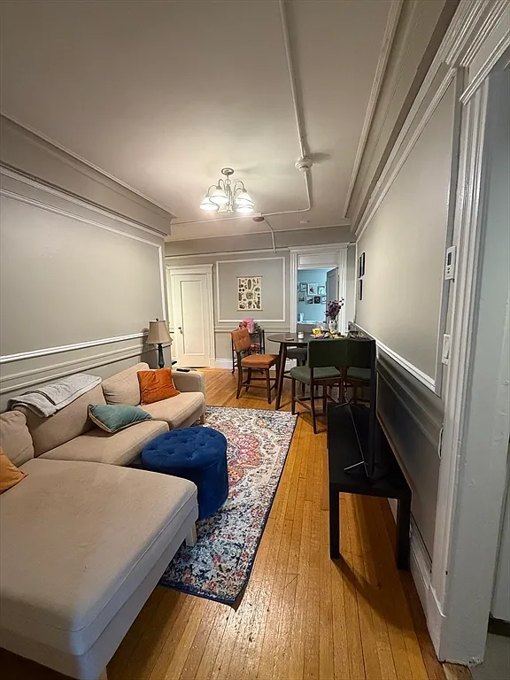 Building Photo - 464-466 Commonwealth Ave #403