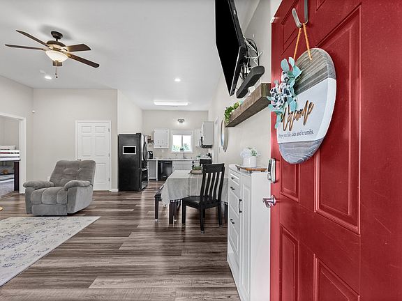 5th image of 1114 Sun Crest Ln