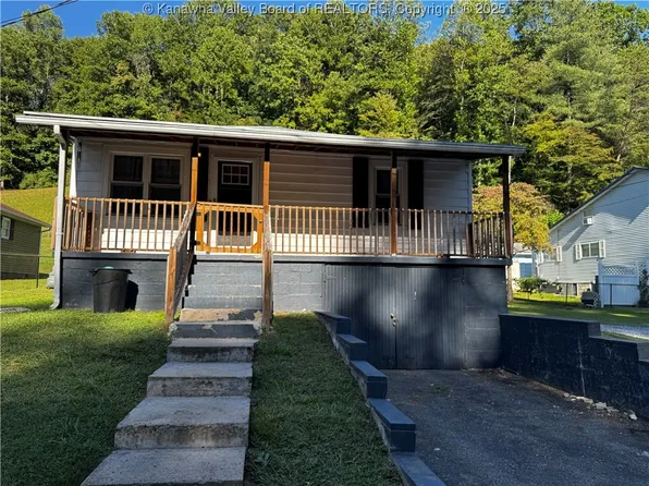 131 Bentley Branch Rd, Chapmanville, WV 25508