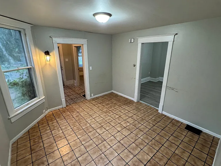 315 W Nebraska Ave — Photo 7
