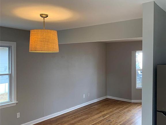 4th image of 130 Saint Madeleine Ln