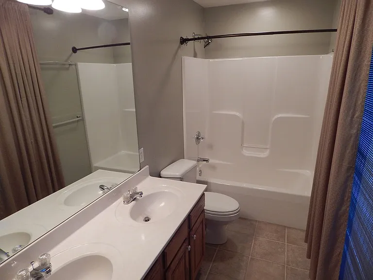 2054 Pinecrest Dr — Photo 11