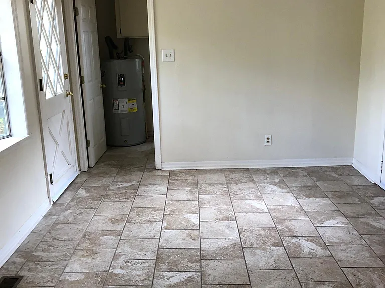 526 Glenview Dr — Photo 7