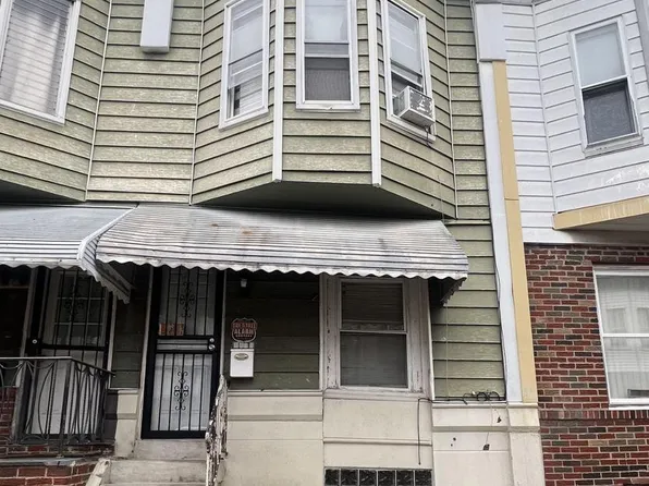 155 W Wishart St, Philadelphia, PA 19133