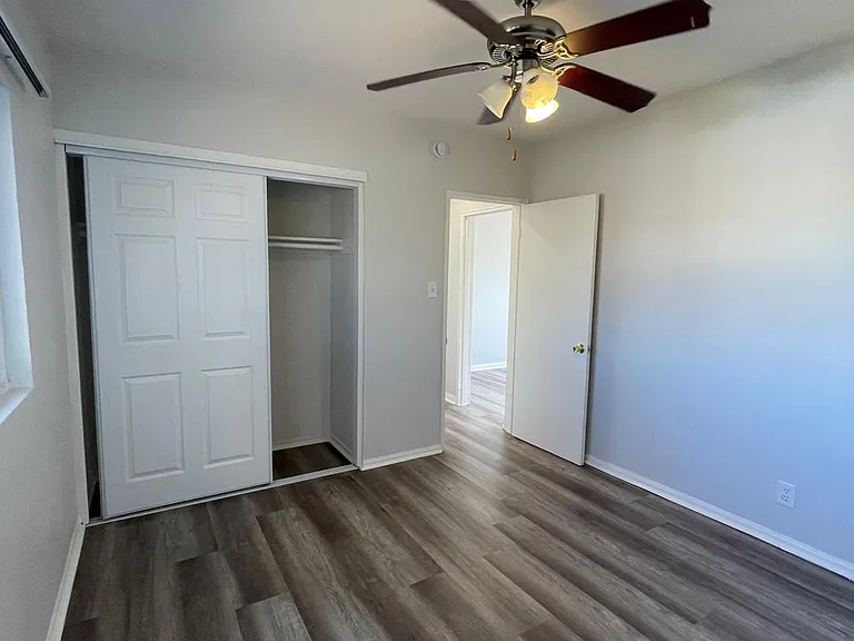 11207 S Prarie — Photo 16