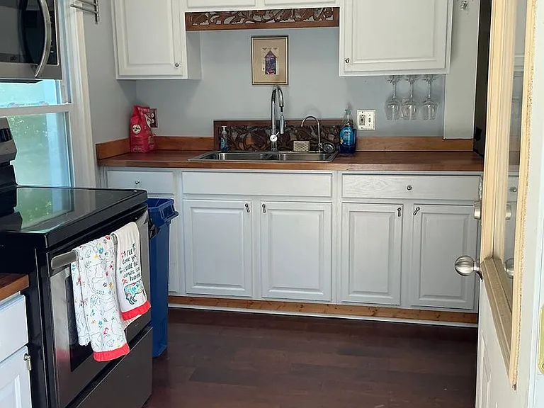11 Huber Ave — Photo 4