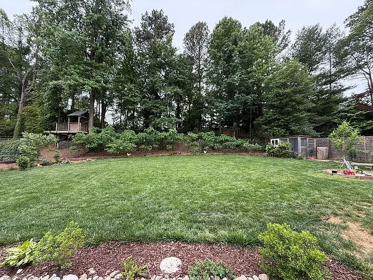 908 Plateau Ln — Photo 24