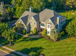 20 Linvale Ln, Bridgewater, NJ 08807