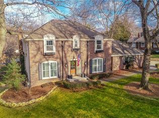 12607 Cherokee Ln, Leawood, KS 66209
