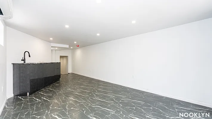 Rented by Nooklyn NYC LLC | media 24