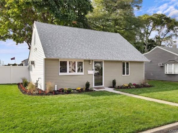 234 Division Avenue, Massapequa, NY 11758