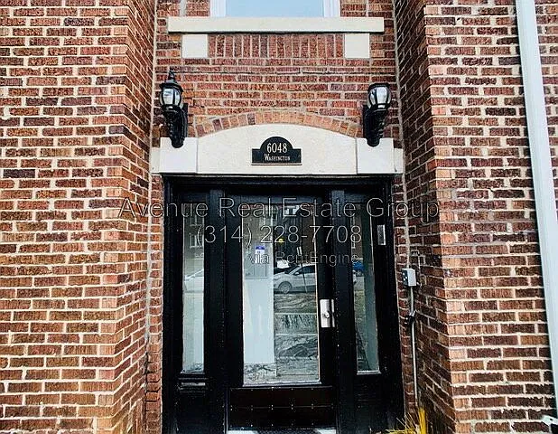 2 bed, 1.0 bath, 1012 sqft, $1,499 — Photo 2