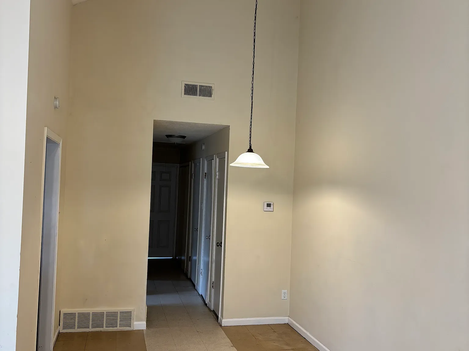 2 bed, 900 sqft, $650 — Photo 3