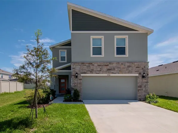 9744 Crescent Ray Dr, Wesley Chapel, FL 33545