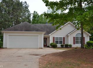 207 Macedonia Rd, Newnan, GA 30263
