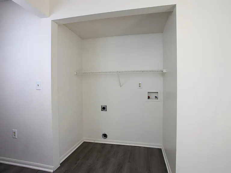 Rockridge Apartments — Photo 5