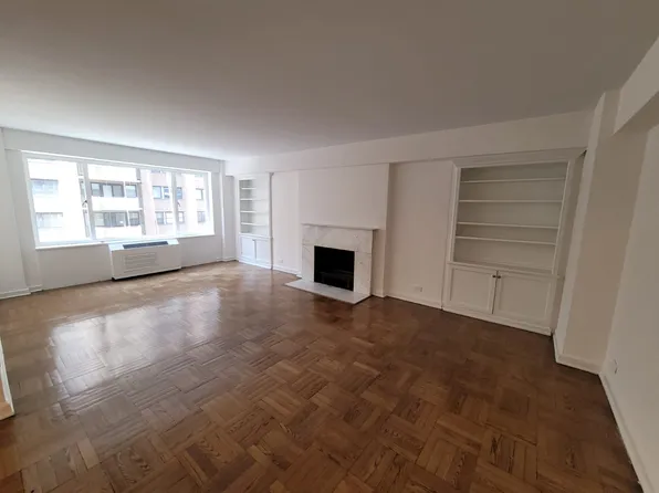 41 West 58th Street image 1 of 5