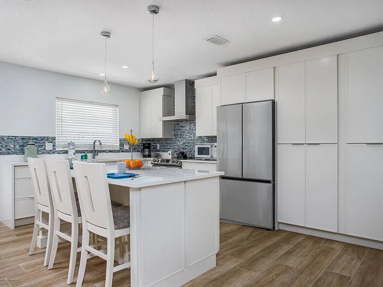 2515 Grove St — Photo 12