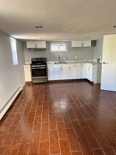 161 Howard St #1 Photo 1