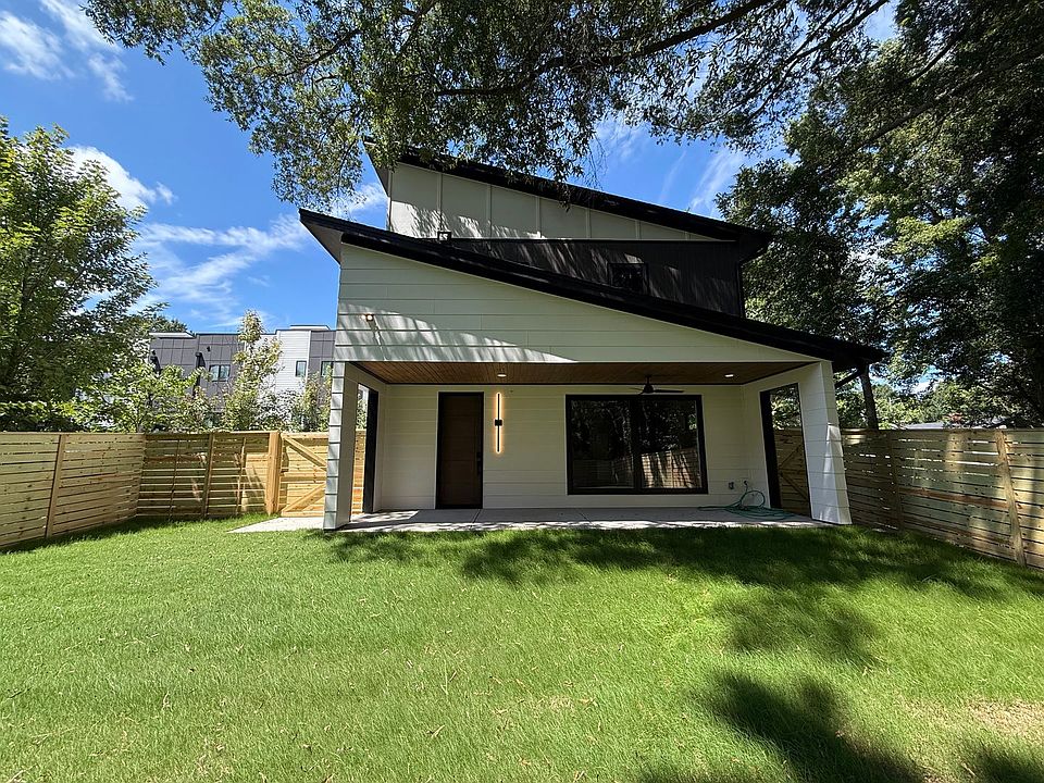 1st image of 1021 Gregg St