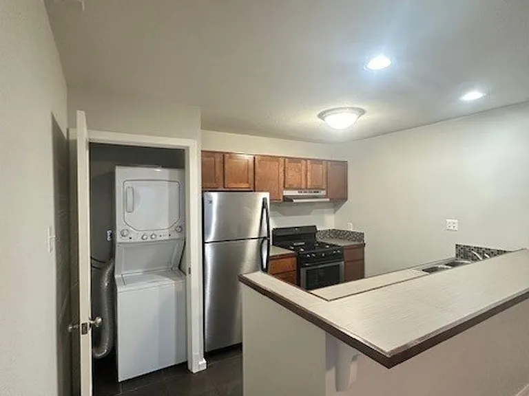 Nob Hill Homes — Photo 9