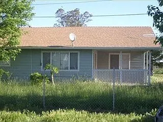 557 E Galin Rd photo 1