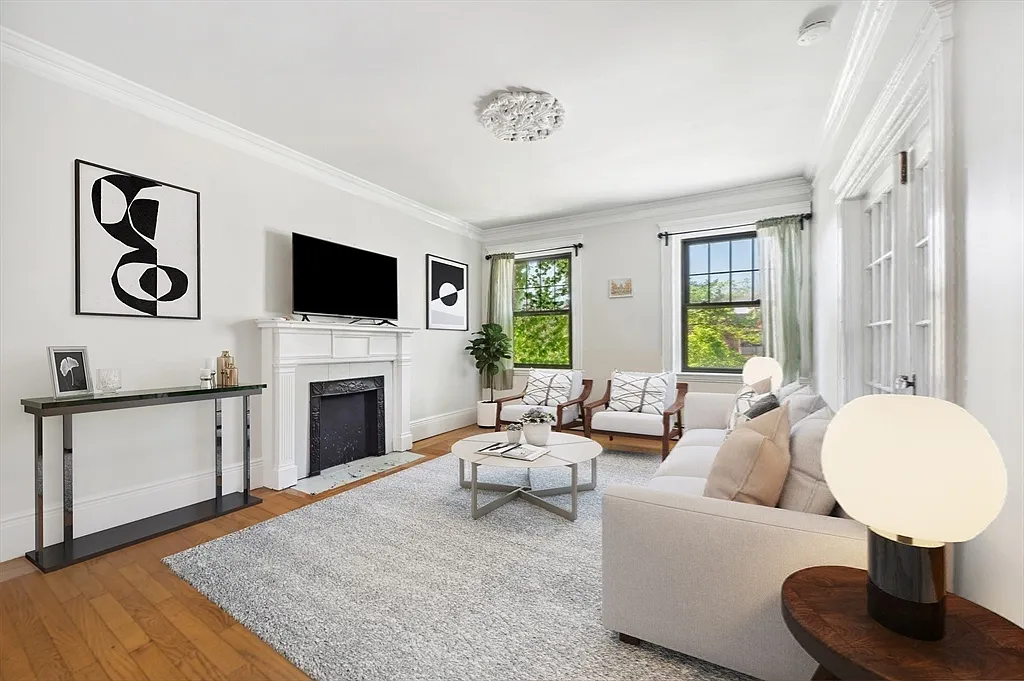 2 bed, 1.0 bath, 983 sqft, $4,100 — Photo 1