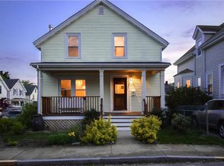 21 County St, Newport, RI 02840