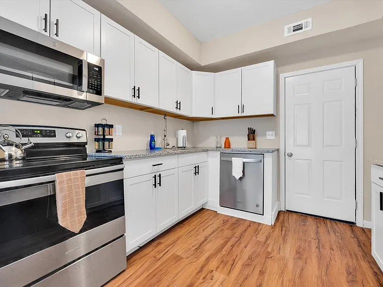 947 Palmetto Ave SW — Photo 14