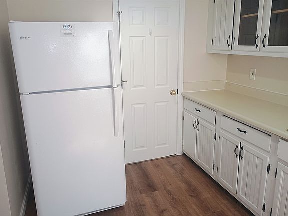 5th image of 15 Crapo St