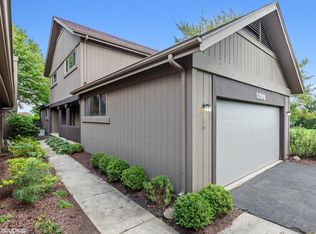 5910 Prairie Ridge Rd, Crystal Lake, IL 60014