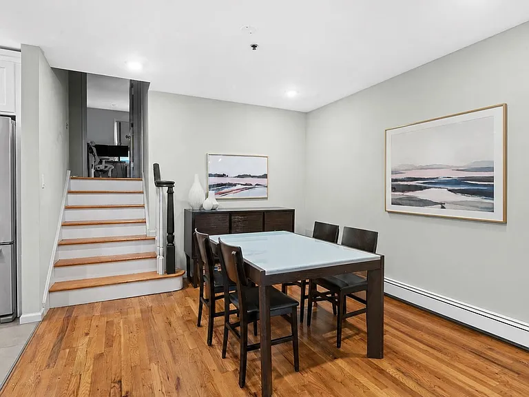 613 Madison St #B — Photo 11