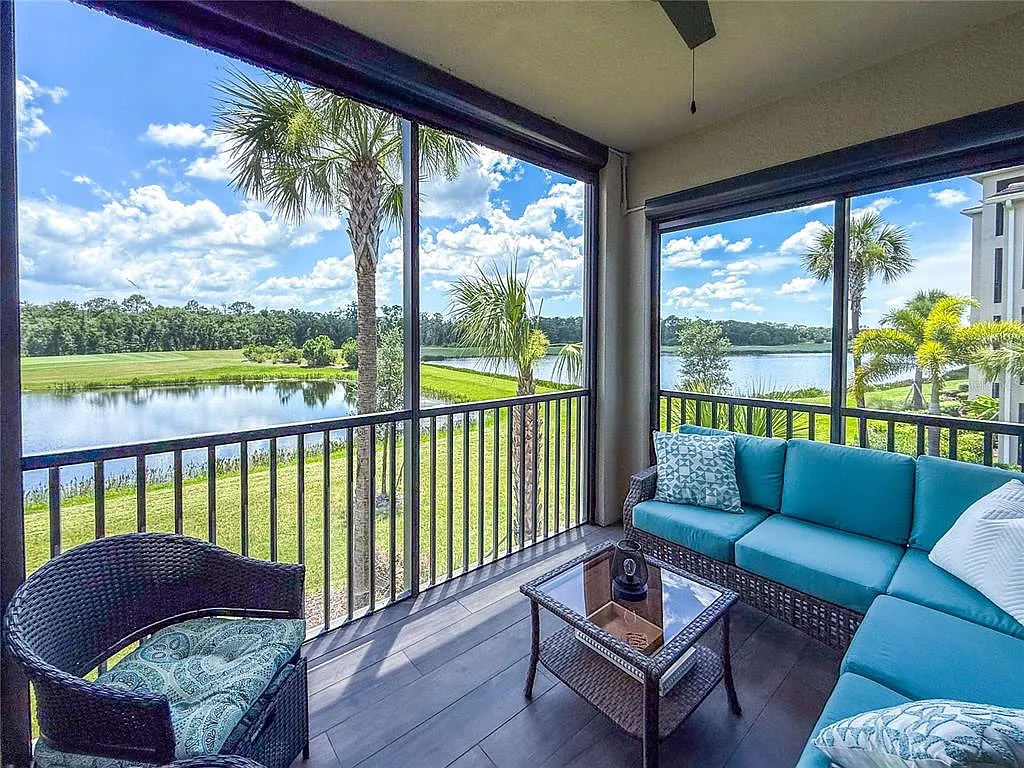 3 bed, 2.0 bath, 1286 sqft, $3,000 — Photo 4