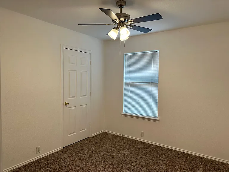 8255 Horse Whisper Ln — Photo 17
