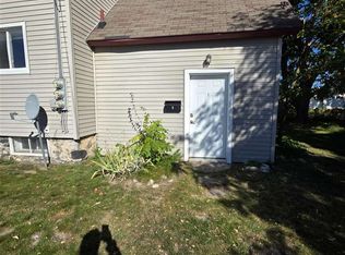 302 N Center Ave APT 1, Gaylord, MI 49735