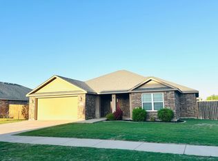 3629 Plantation Dr, Enid, OK 73703