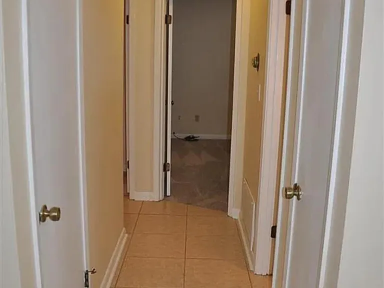 1205 Pinnacle Cir #B — Photo 5
