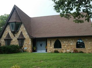 8005 Golden Oaks Rd, Oklahoma City, OK 73127